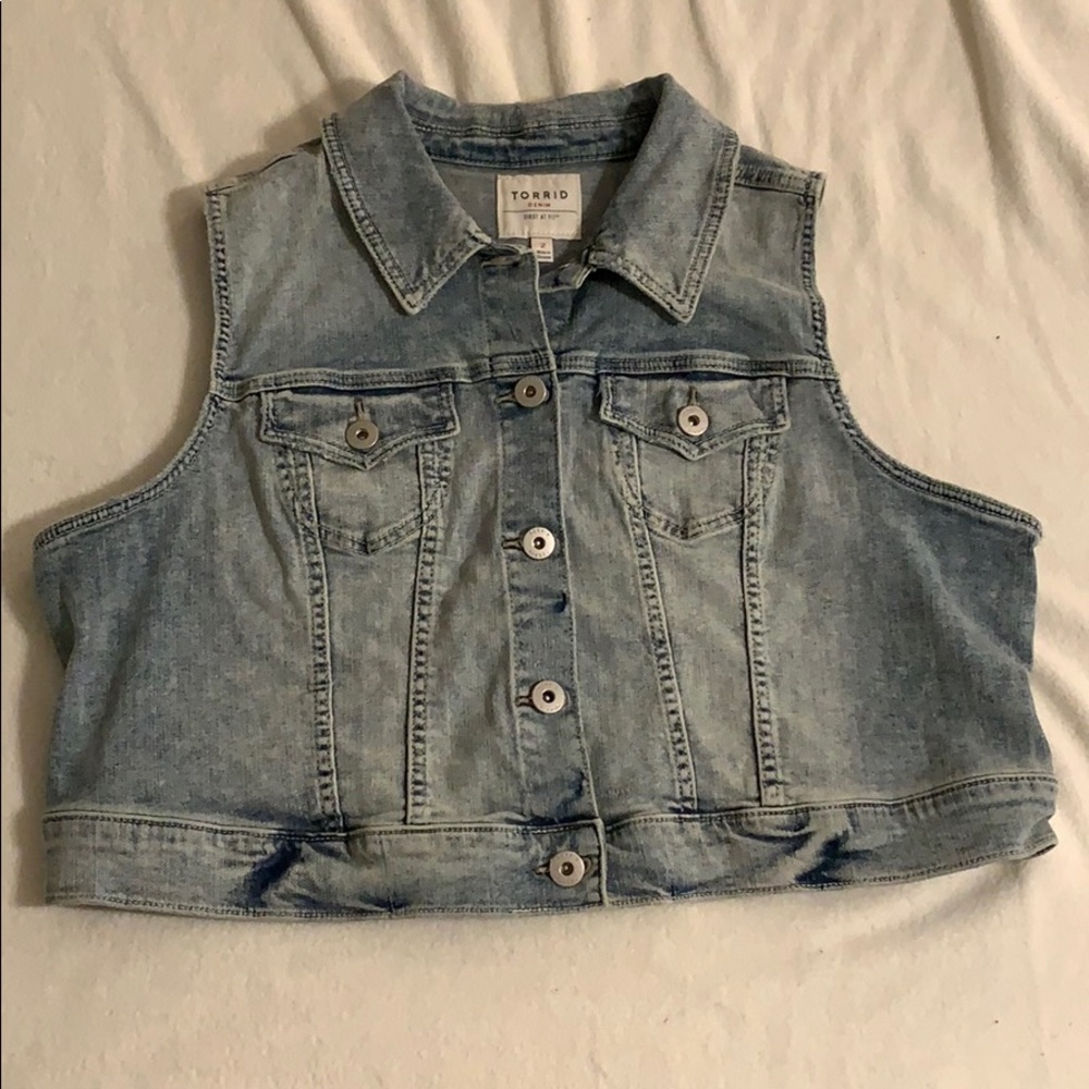 Size 2 (2X) torrid denim vest